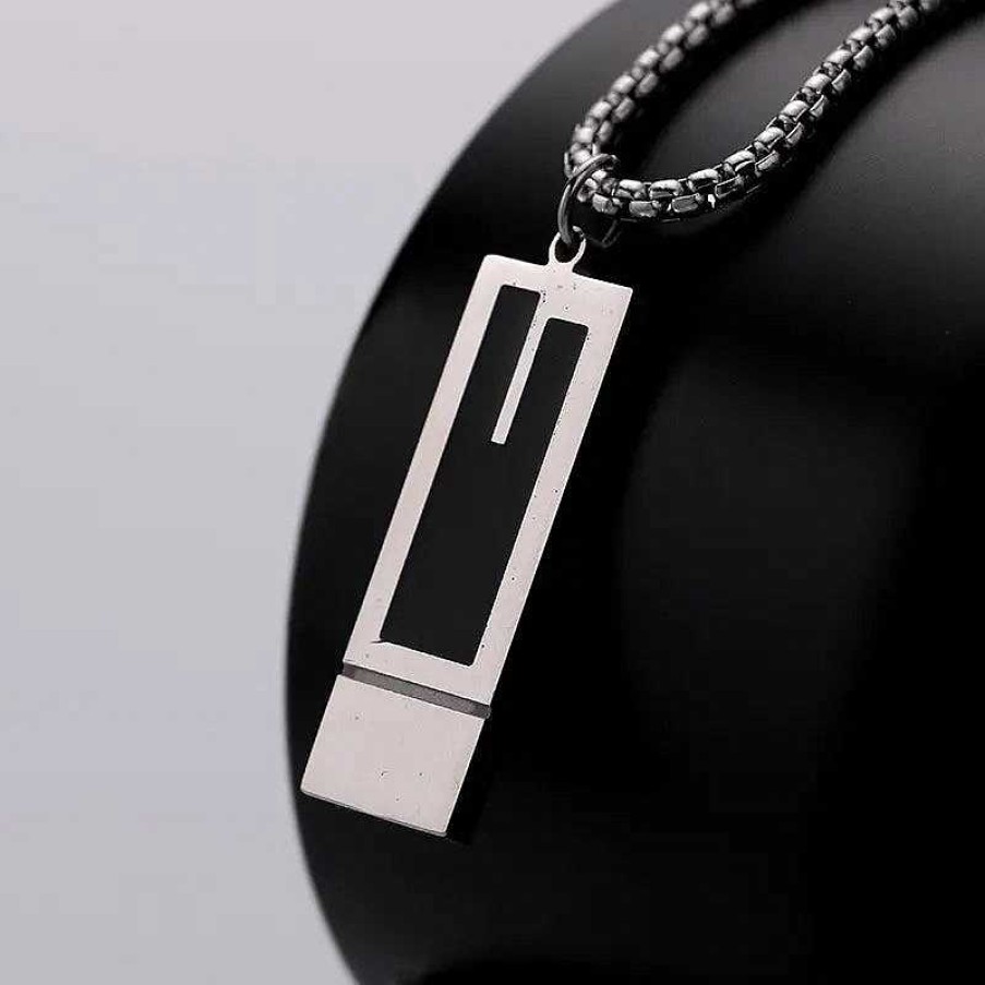 Mens Chains Salty | Noir Black Silver Pendant